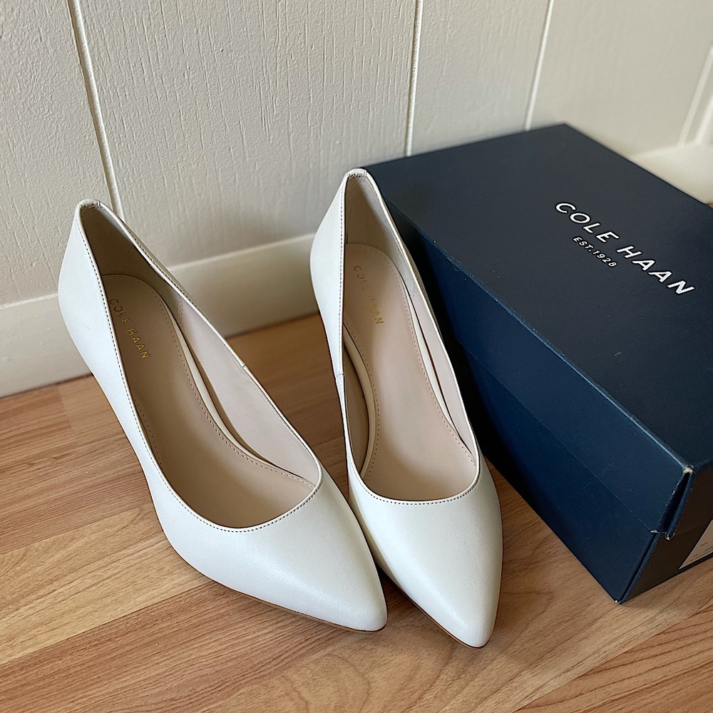 NEW Cole Haan 7.5 ivory pumps